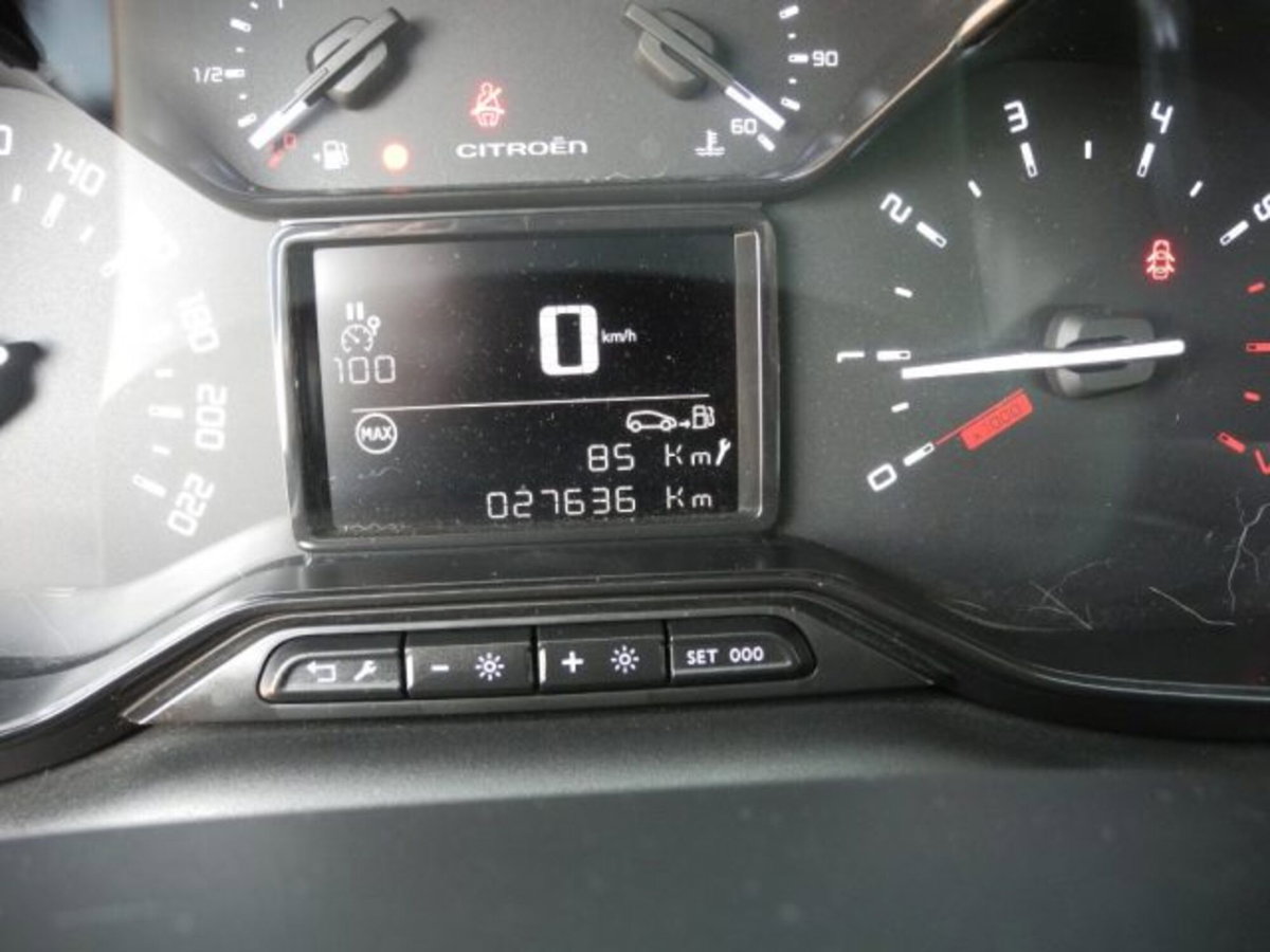 Citroen C3 Aircross BlueHDi 110 S&S Feel (16)