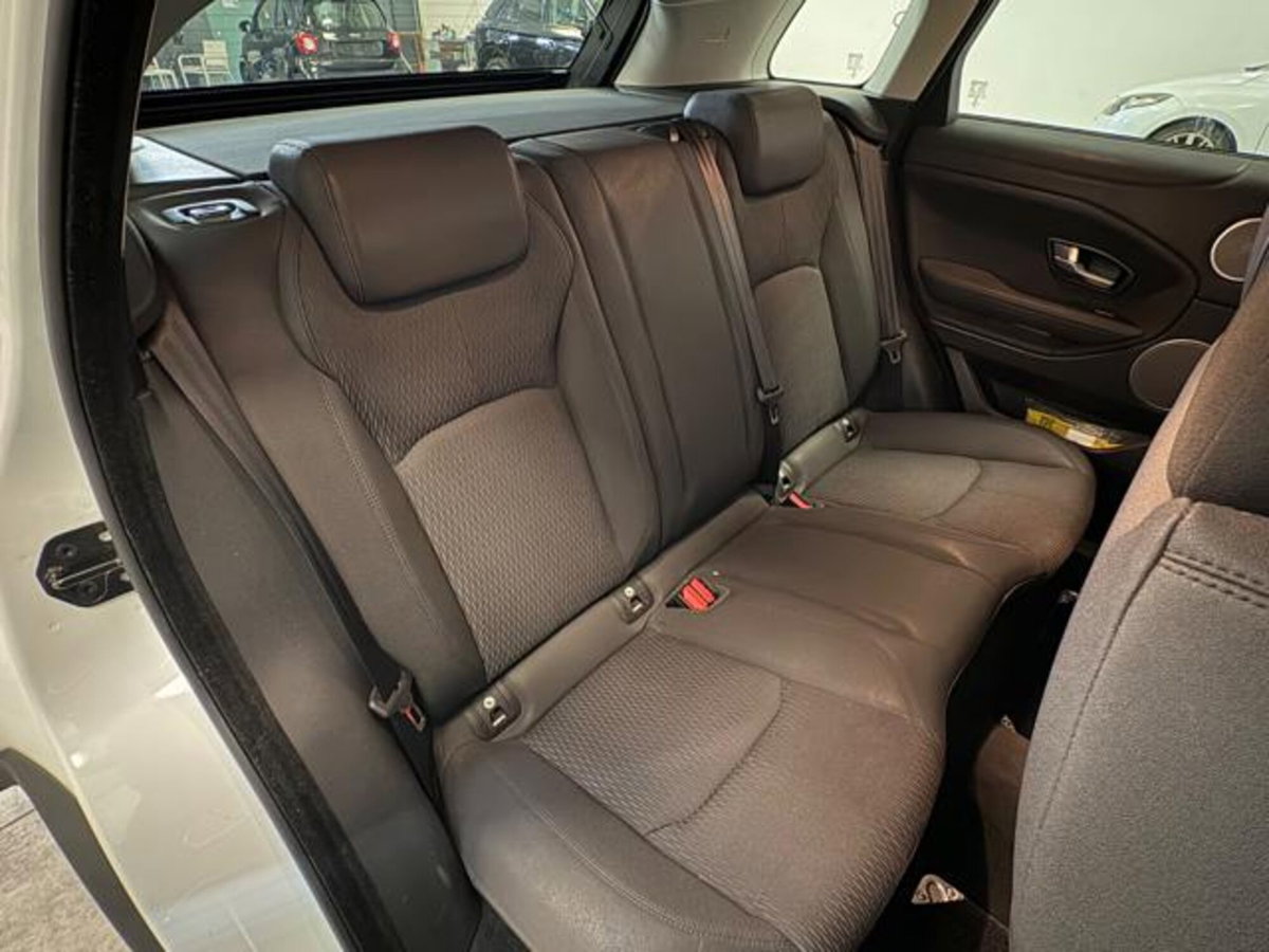 Land Rover Range Rover Evoque 2.0 eD4 5p. SE (12)