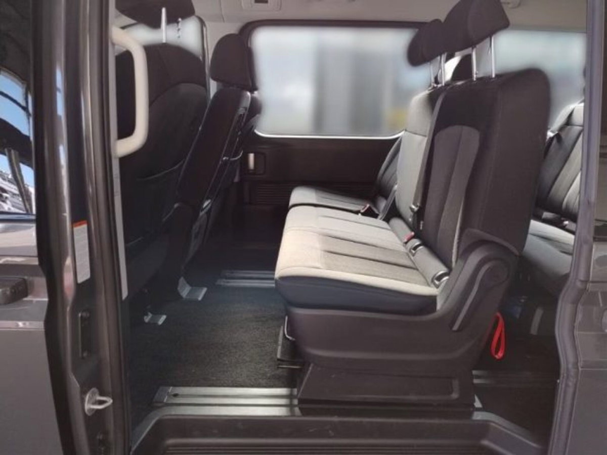 Hyundai Staria 1.6 hev 2wd auto (10)