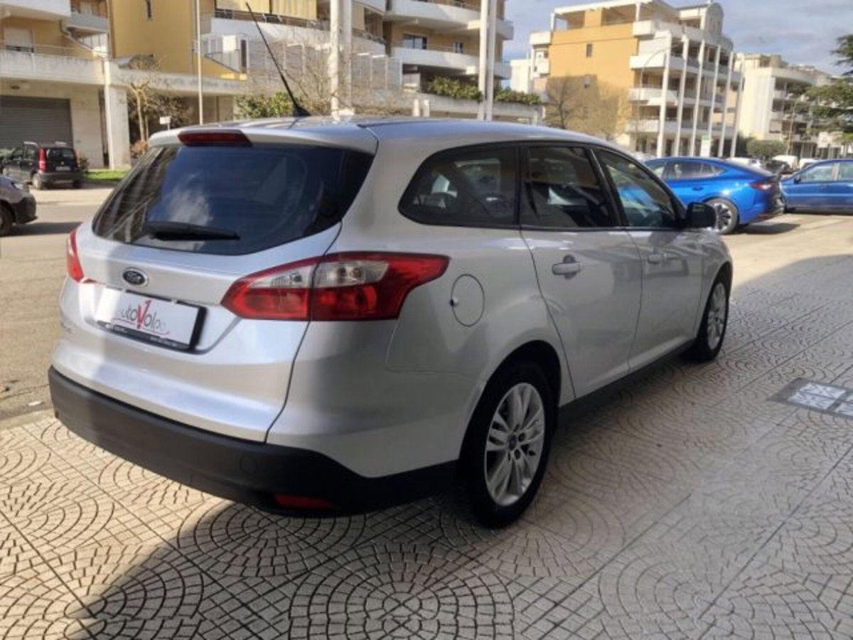 Ford Focus Station Wagon 1.6 TDCi 115 CV SW (5)