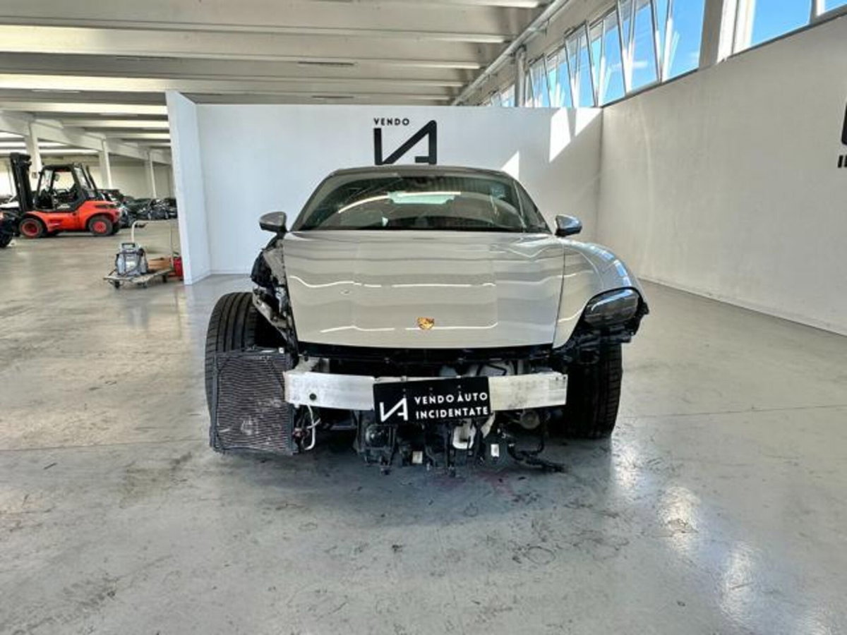 Porsche Taycan 4S Performance (2)