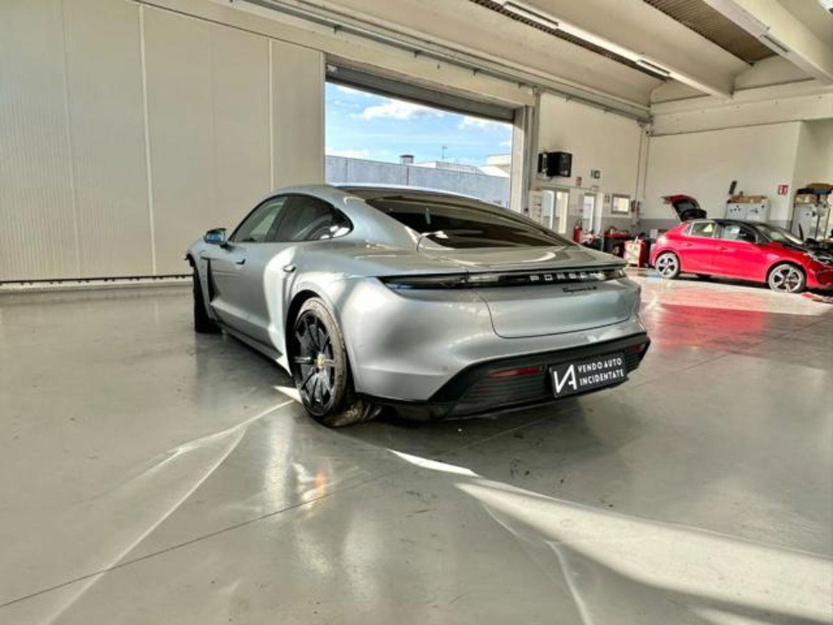 Porsche Taycan 4S Performance (5)