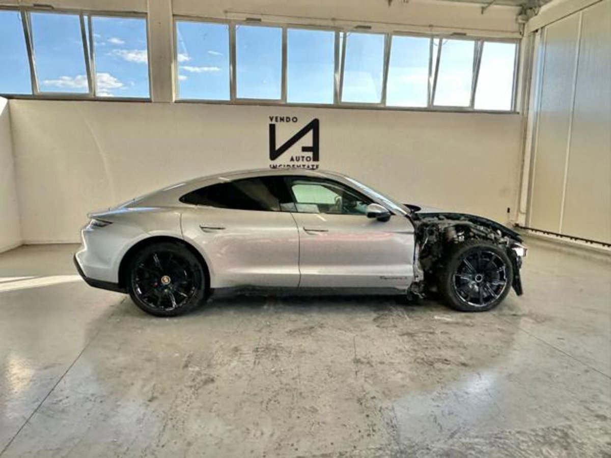 Porsche Taycan 4S Performance (8)