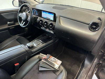 Mercedes-Benz GLA SUV 180 d Business Extra auto (12)