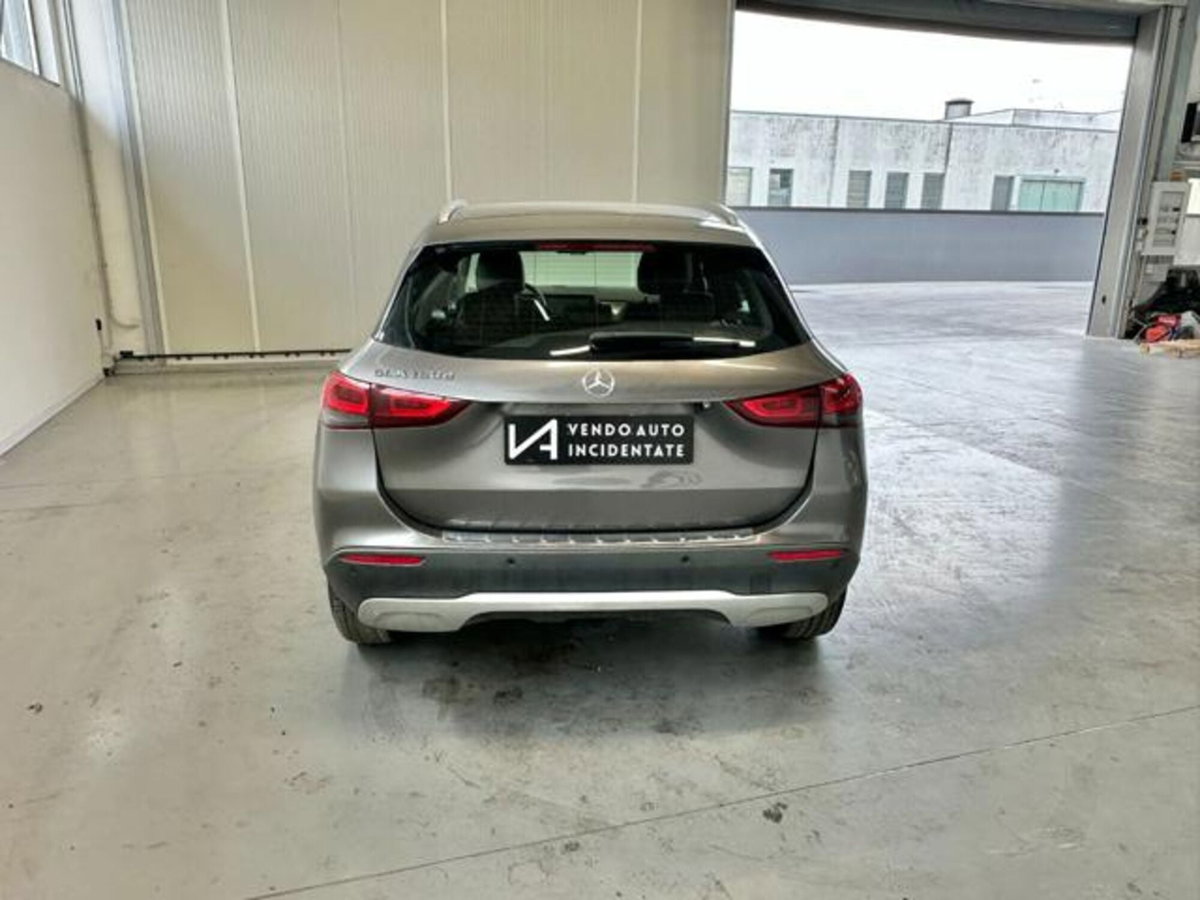 Mercedes-Benz GLA SUV 180 d Business Extra auto (6)