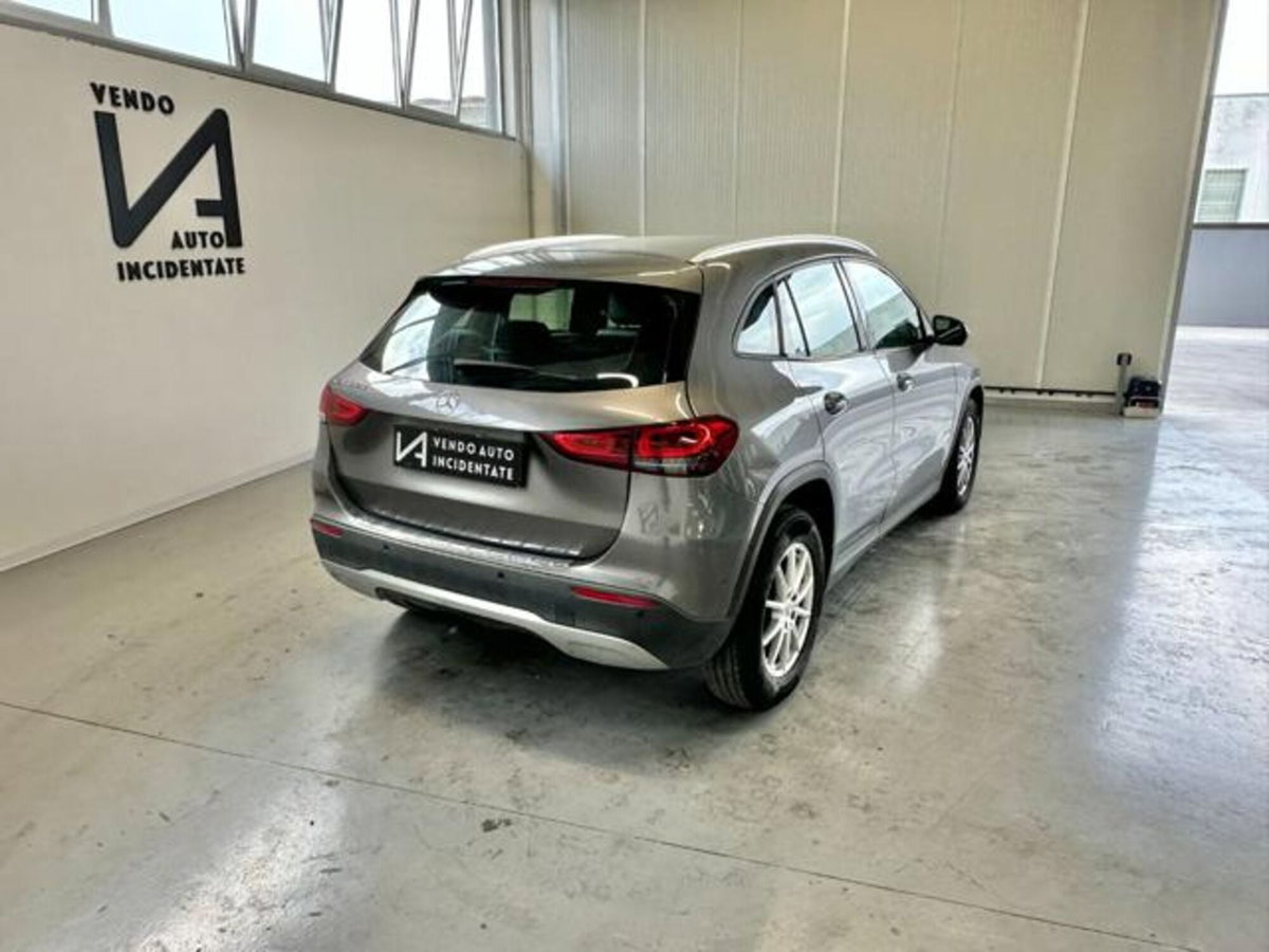 Mercedes-Benz GLA SUV 180 d Business Extra auto (7)