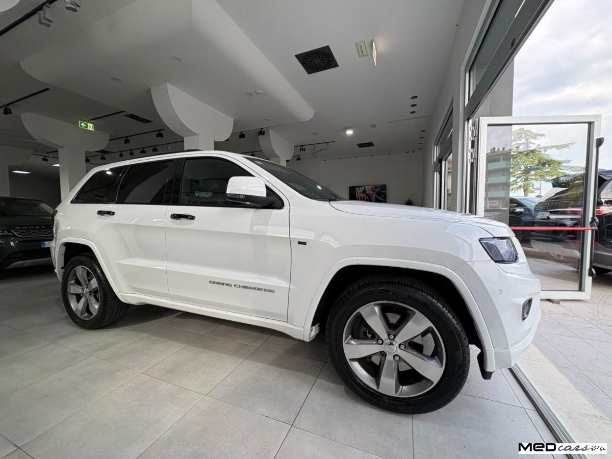 Jeep Grand Cherokee 3.0 V6 CRD 250 CV Multijet II Overland (2)