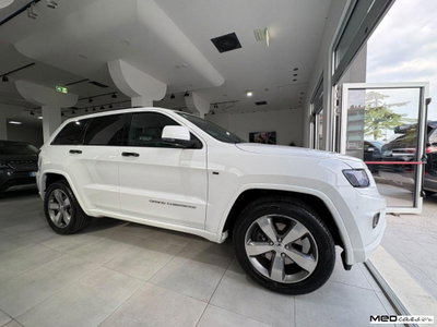 Jeep Grand Cherokee 3.0 V6 CRD 250 CV Multijet II Overland (2)