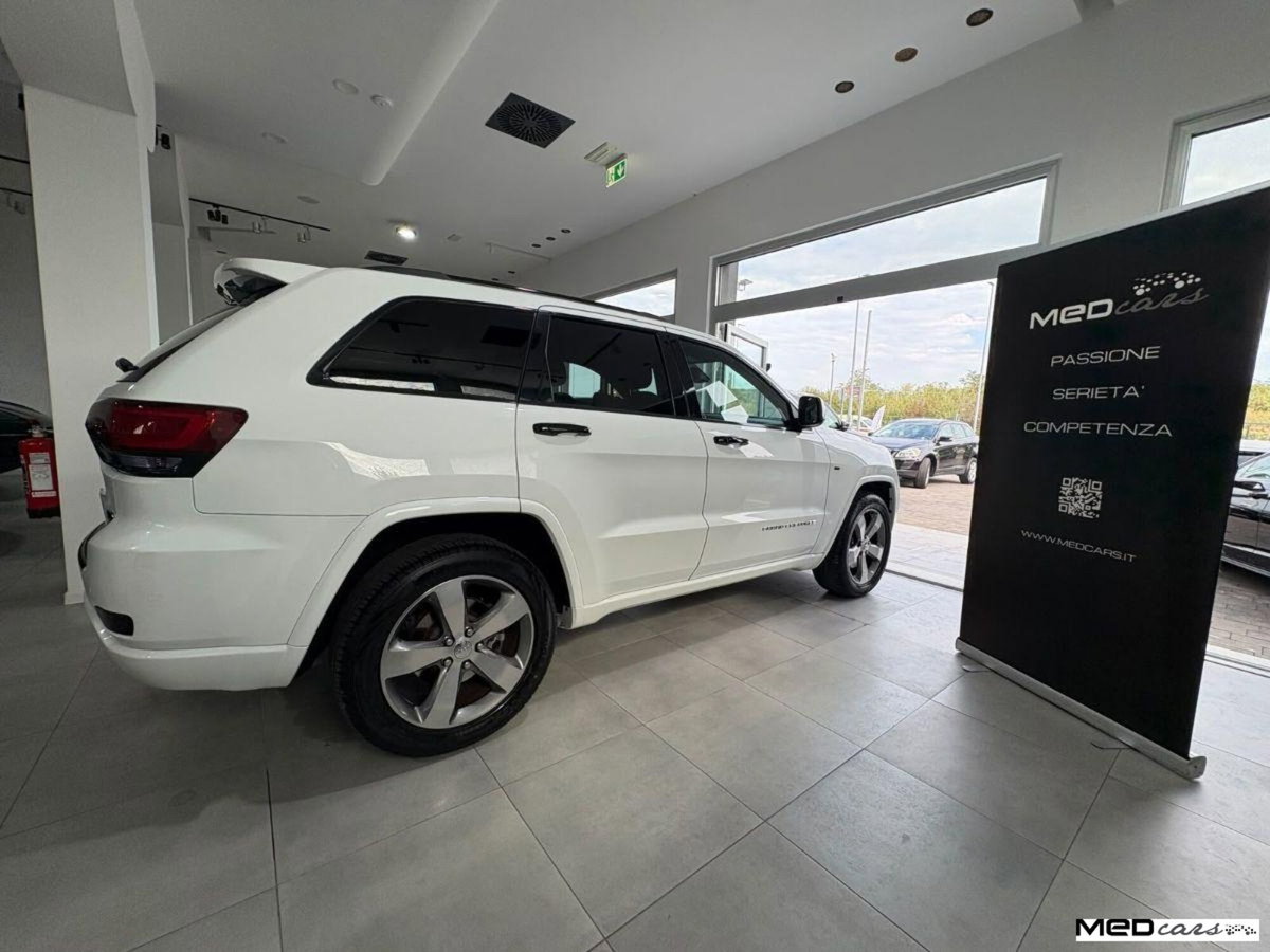 Jeep Grand Cherokee 3.0 V6 CRD 250 CV Multijet II Overland (8)