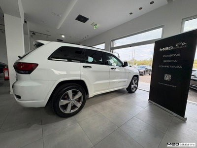 Jeep Grand Cherokee 3.0 V6 CRD 250 CV Multijet II Overland (8)