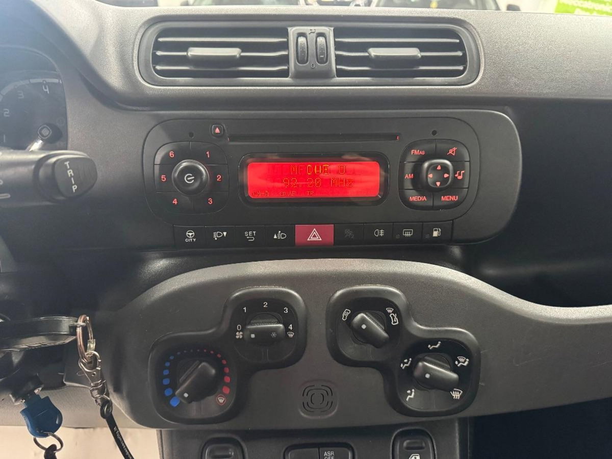 Fiat Panda 0.9 TwinAir Turbo Natural Power Lounge (12)