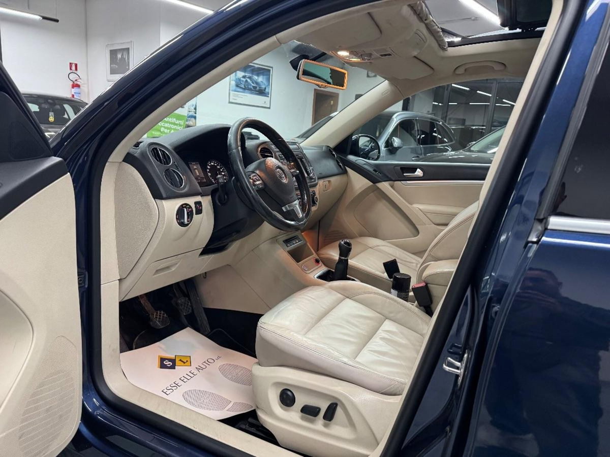 Volkswagen Tiguan 2.0 TDI 170 CV DPF 4MOTION Sport & Style (9)