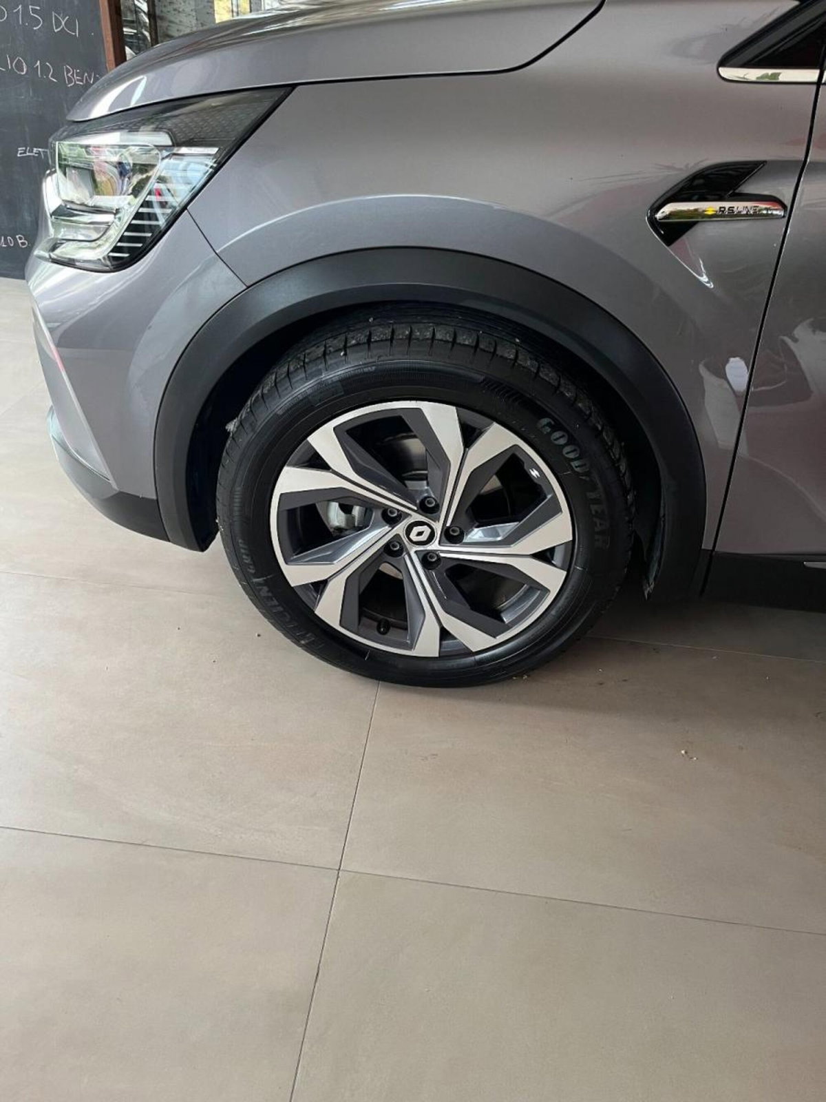 Renault Captur Full Hybrid E-Tech 145 CV RS Line (12)