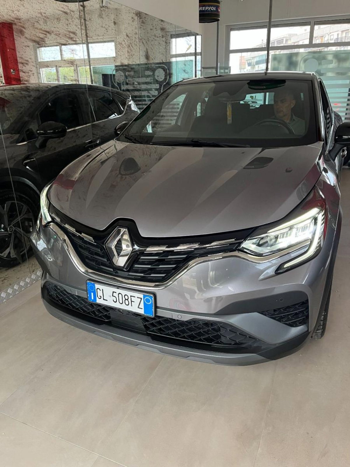 Renault Captur Full Hybrid E-Tech 145 CV RS Line (8)