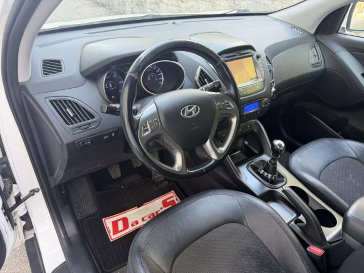 Hyundai ix35 1.7 CRDi 2WD Xpossible (16)