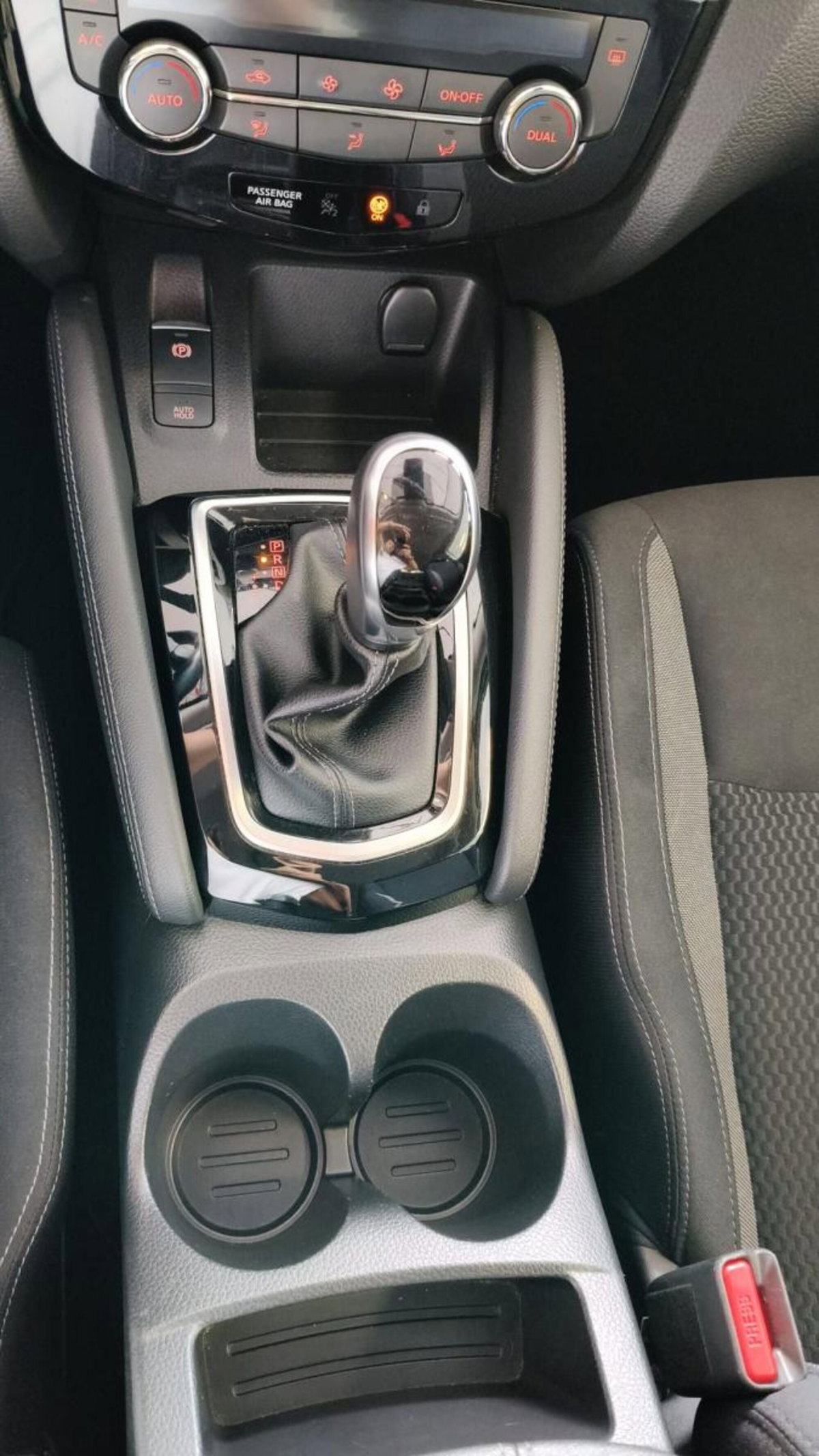 Nissan Qashqai 1.3 DIG-T 160 CV DCT N-Connecta (9)