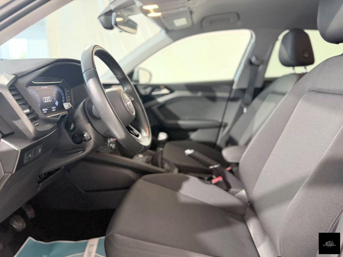 Audi A1 Sportback 30 TFSI Identity Black (7)