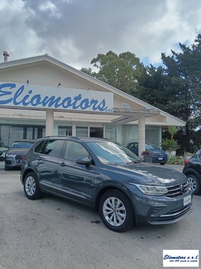 Volkswagen Tiguan 2.0 TDI SCR DSG 4MOTION Style BMT (2)