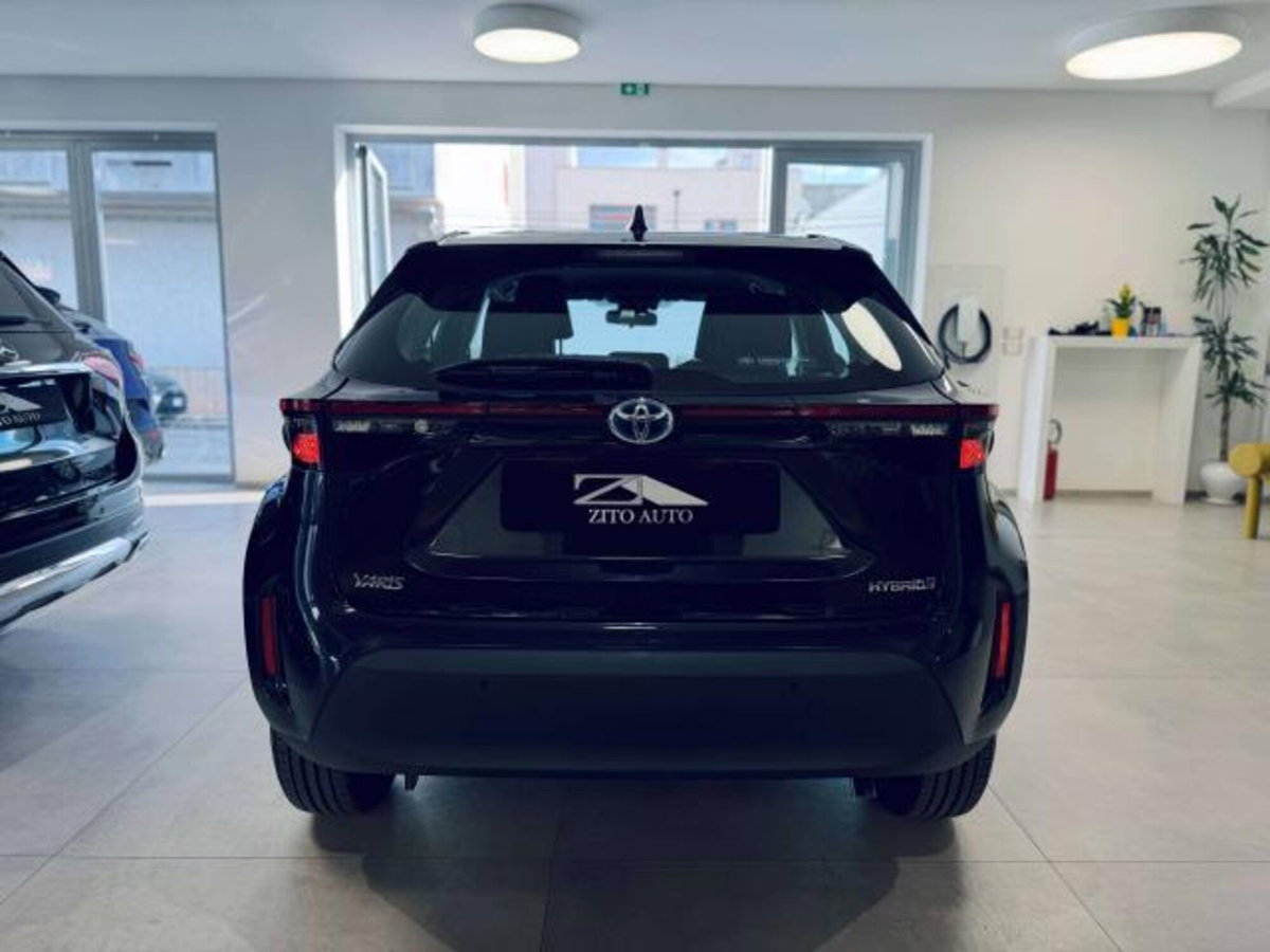 Toyota Yaris Cross 1.5h GR Sport Black Sky fwd 116cv e-cvt (5)