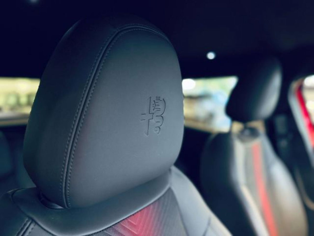 Alfa Romeo Junior 1.2 ibrida Speciale 145cv edct6 (13)