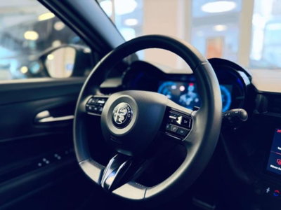 Alfa Romeo Junior 1.2 ibrida Speciale 145cv edct6 (14)