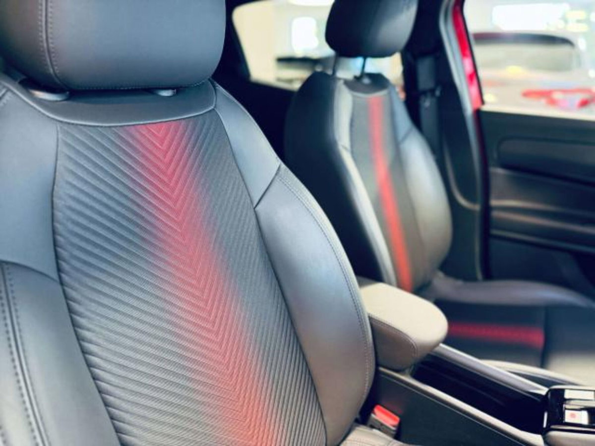 Alfa Romeo Junior 1.2 ibrida Speciale 145cv edct6 (15)