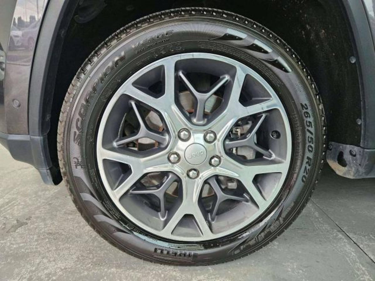 Jeep Grand Cherokee 3.0 V6 CRD 250 CV Multijet II Limited (13)