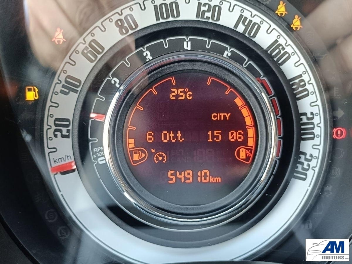 Fiat 500 1.0 Hybrid Red (10)