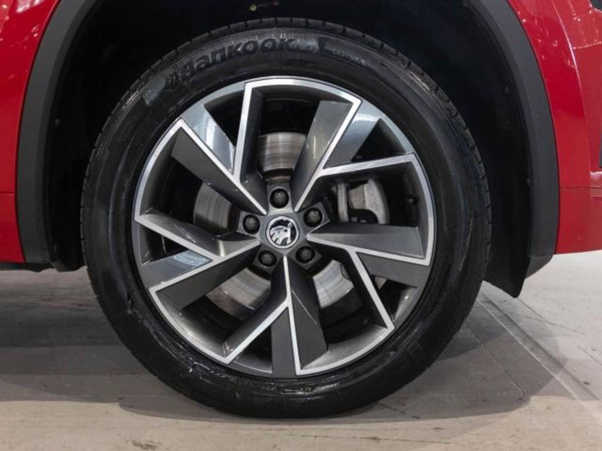 Skoda Kodiaq 2.0 TDI SCR 4x4 Scout (6)