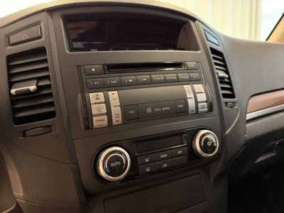 Mitsubishi Pajero 3.2 DI-D 16V 3p. Intense DPF (15)
