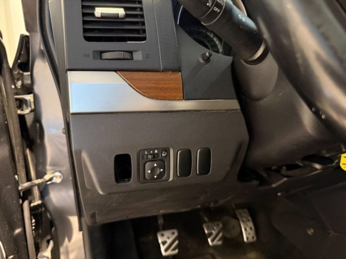 Mitsubishi Pajero 3.2 DI-D 16V 3p. Intense DPF (8)
