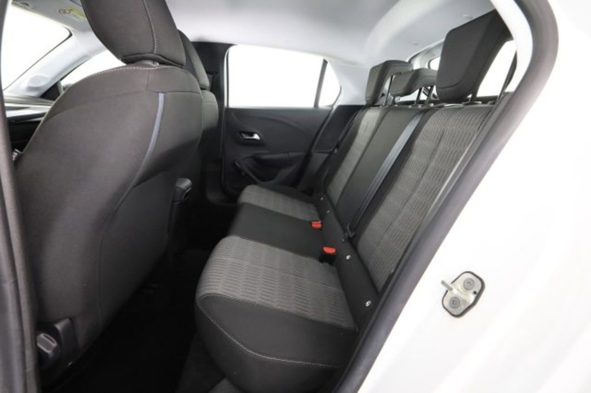 Opel Corsa 1.2 100 CV Elegance (3)