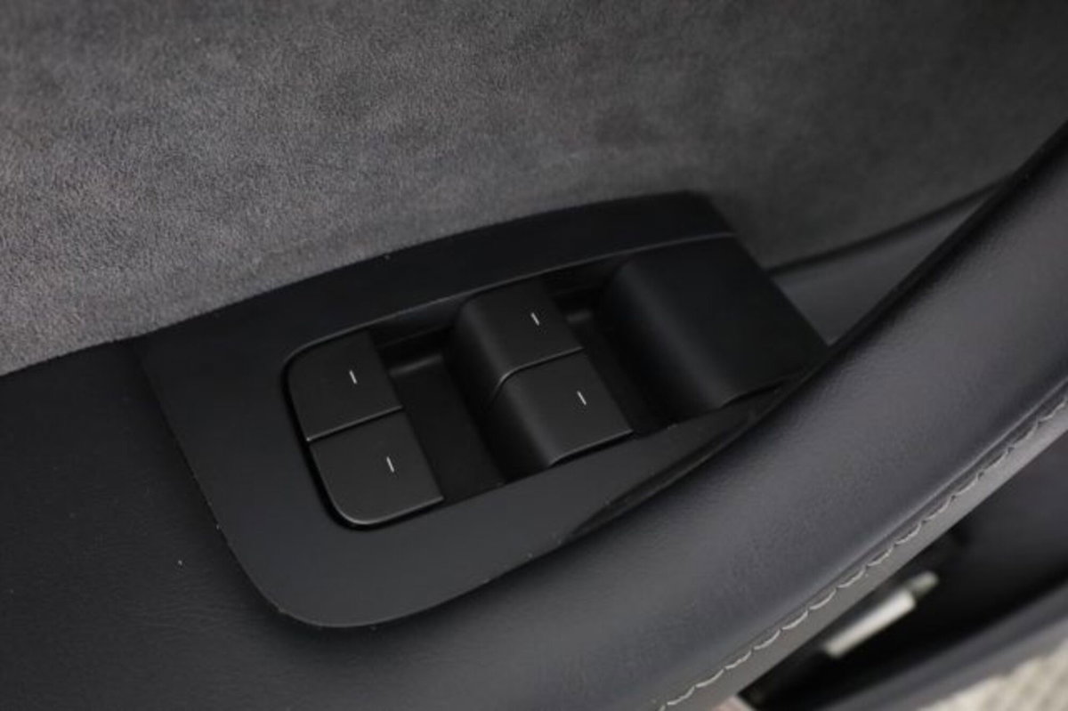 Tesla Model 3 rwd (15)