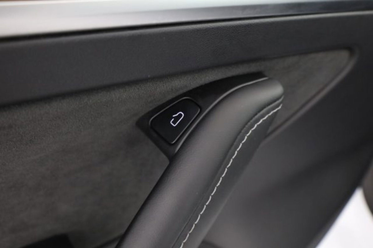Tesla Model 3 rwd (16)