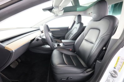 Tesla Model 3 rwd (2)