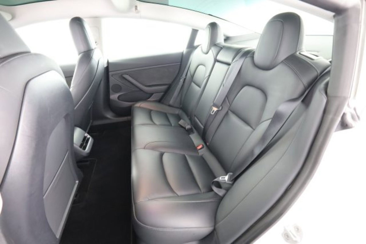 Tesla Model 3 rwd (3)