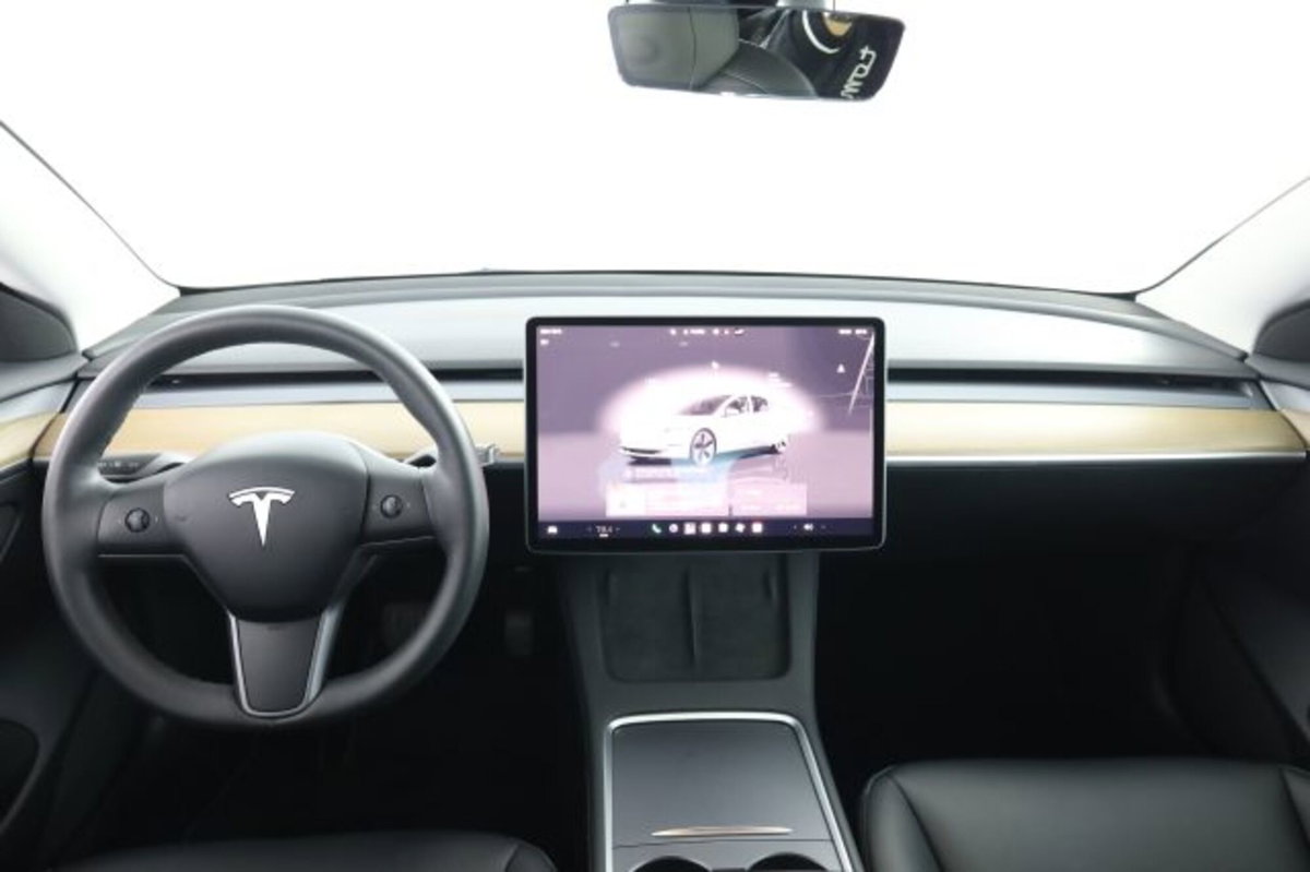 Tesla Model 3 rwd (4)