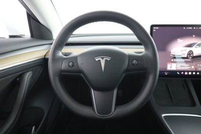 Tesla Model 3 rwd (5)