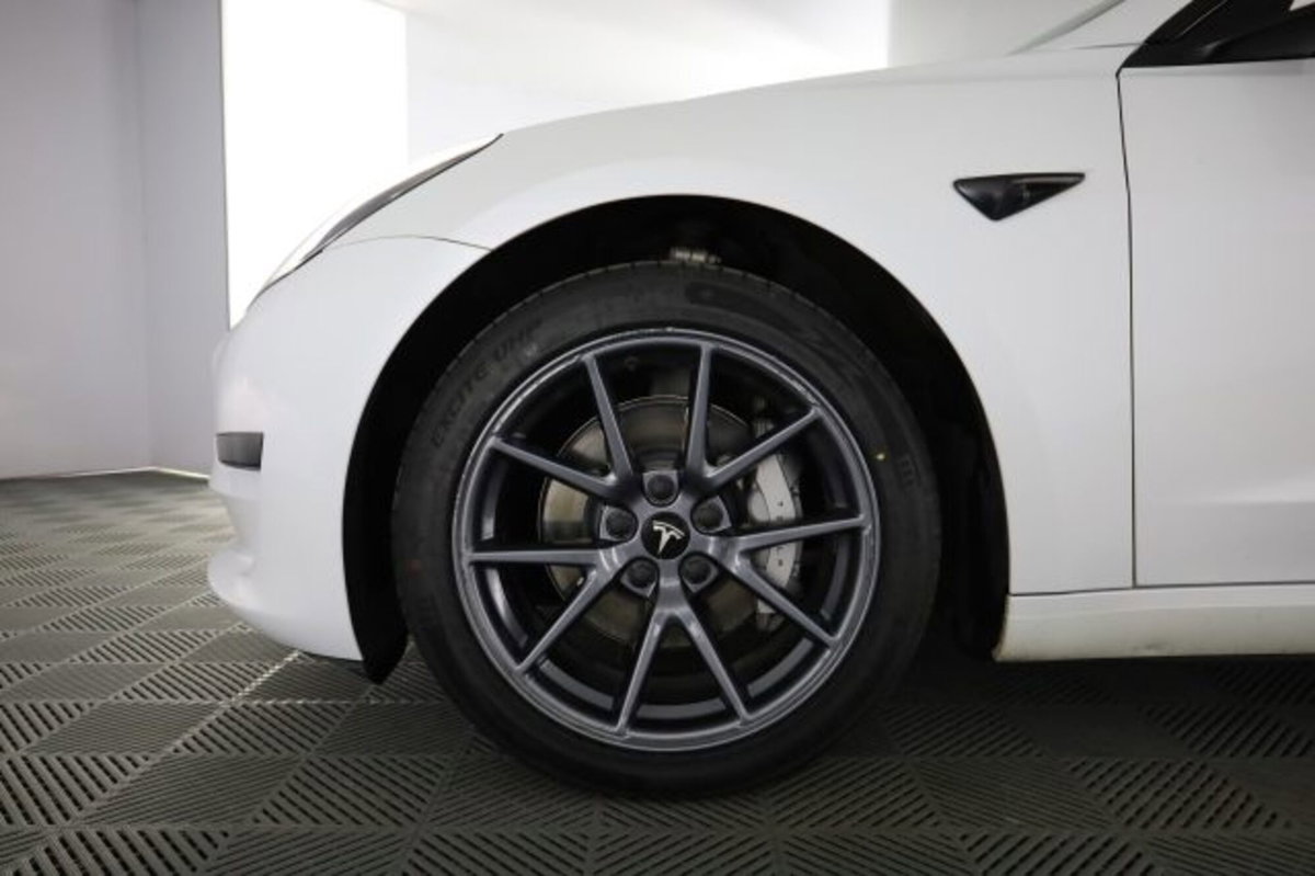 Tesla Model 3 rwd (11)
