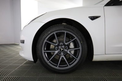 Tesla Model 3 rwd (11)