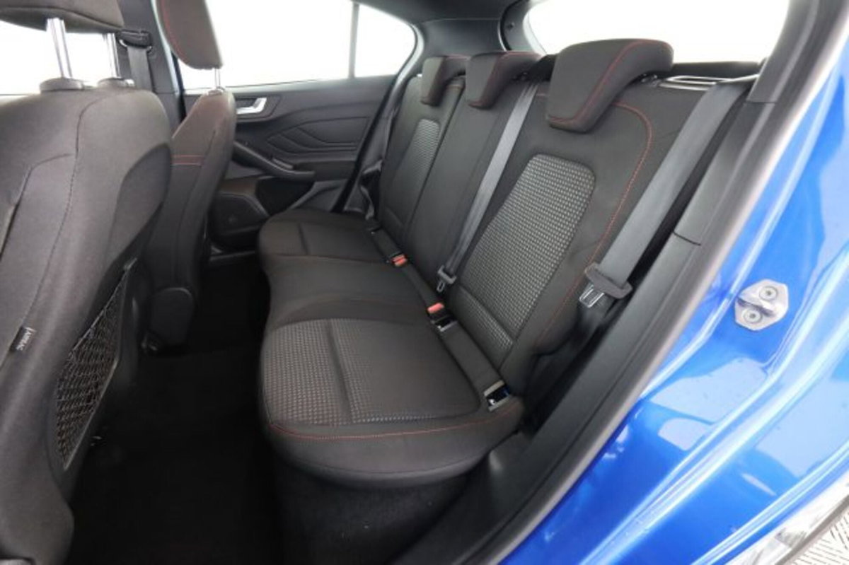 Ford Focus 1.0 EcoBoost Hybrid 125 CV Powershift 5p. Active X (3)