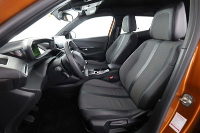 Peugeot 2008 PureTech 100 S&S Allure (2)