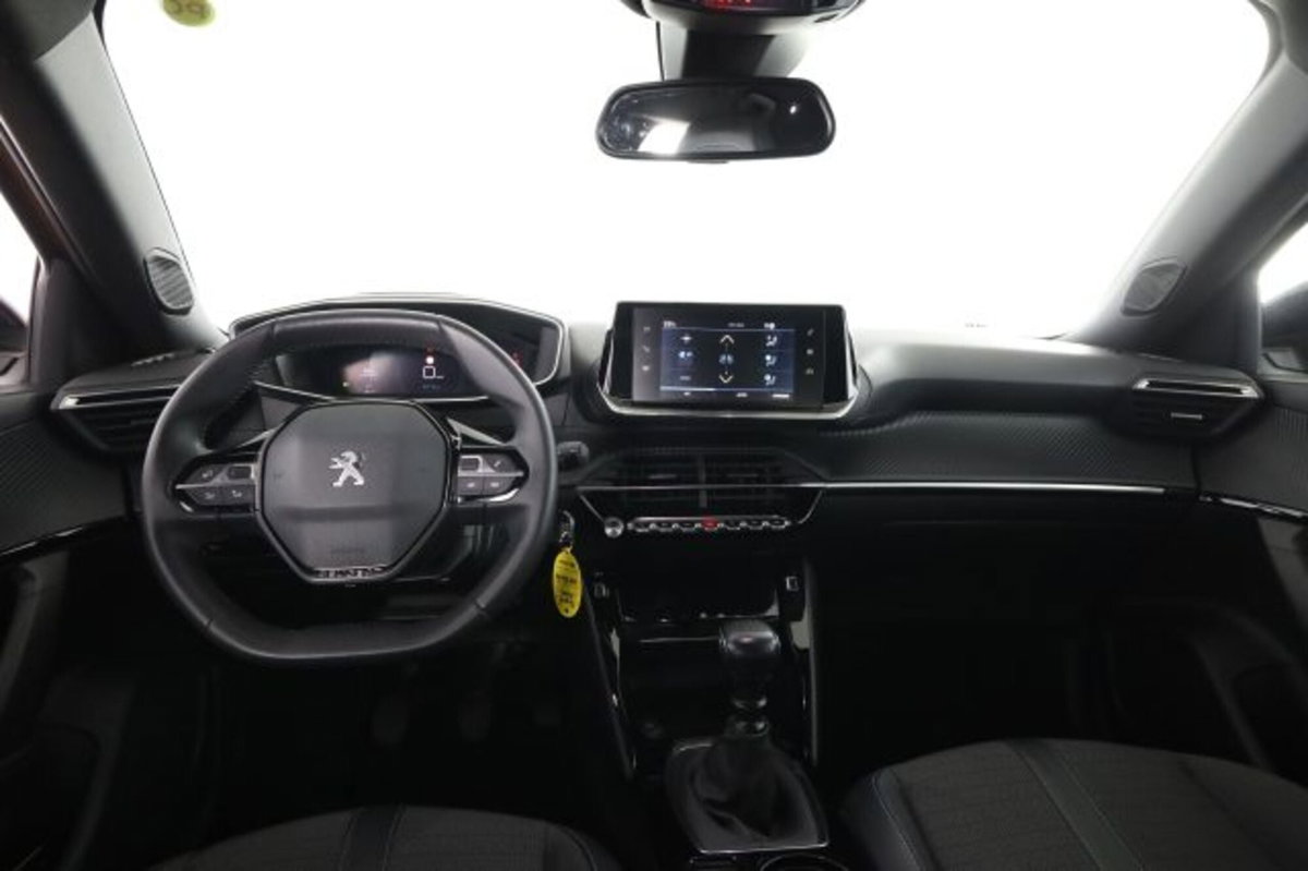 Peugeot 2008 PureTech 100 S&S Allure (4)