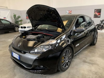 Renault Clio 2.0 16V 203CV 3 porte RS (8)