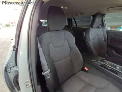 Volvo V60 2.0 b4 Essential auto (10)