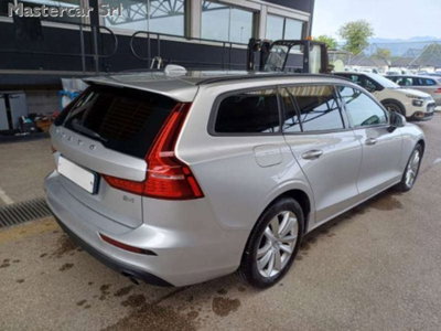 Volvo V60 2.0 b4 Essential auto (3)
