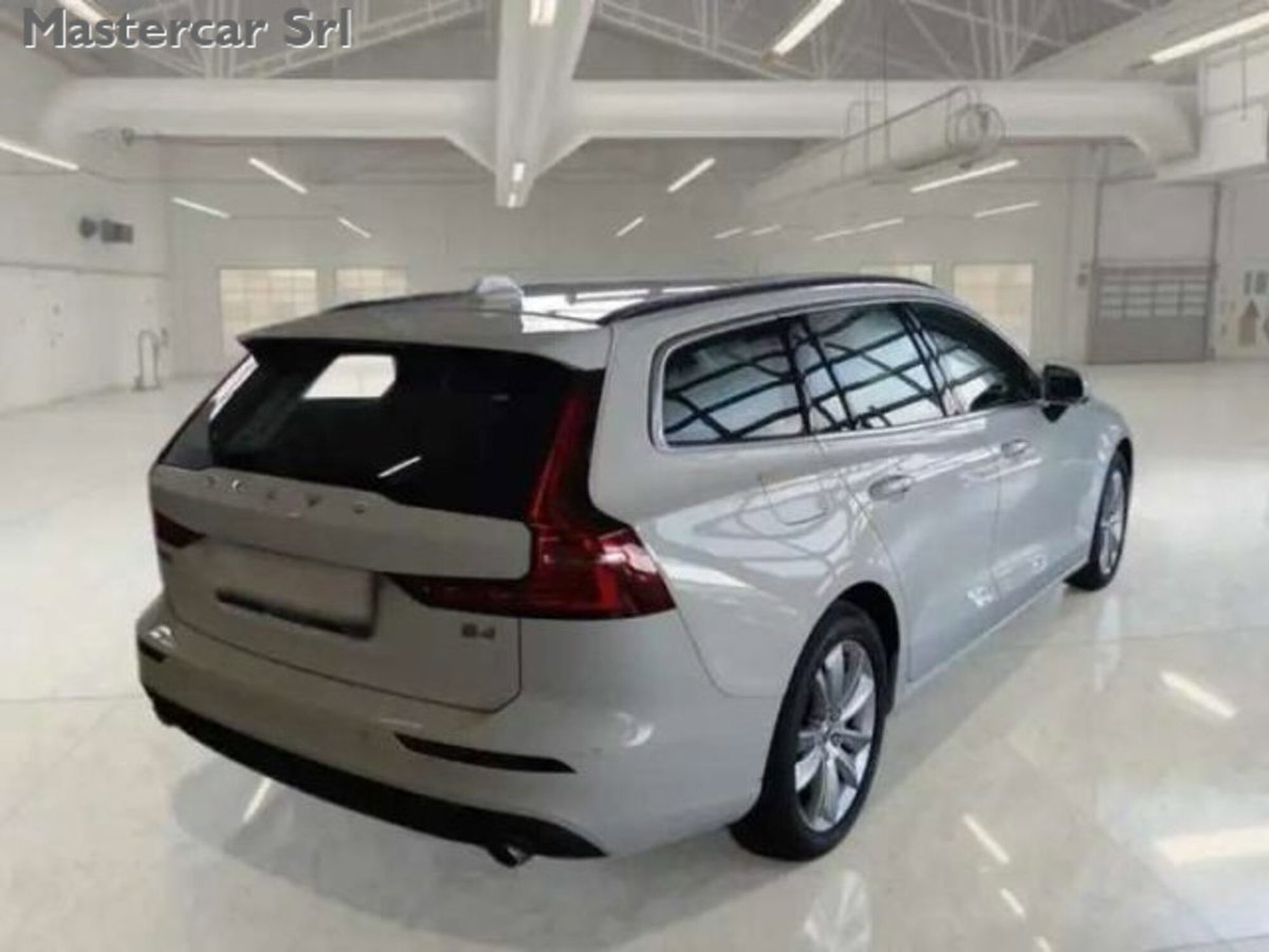 Volvo V60 B4 Geartronic Momentum Business Pro (3)