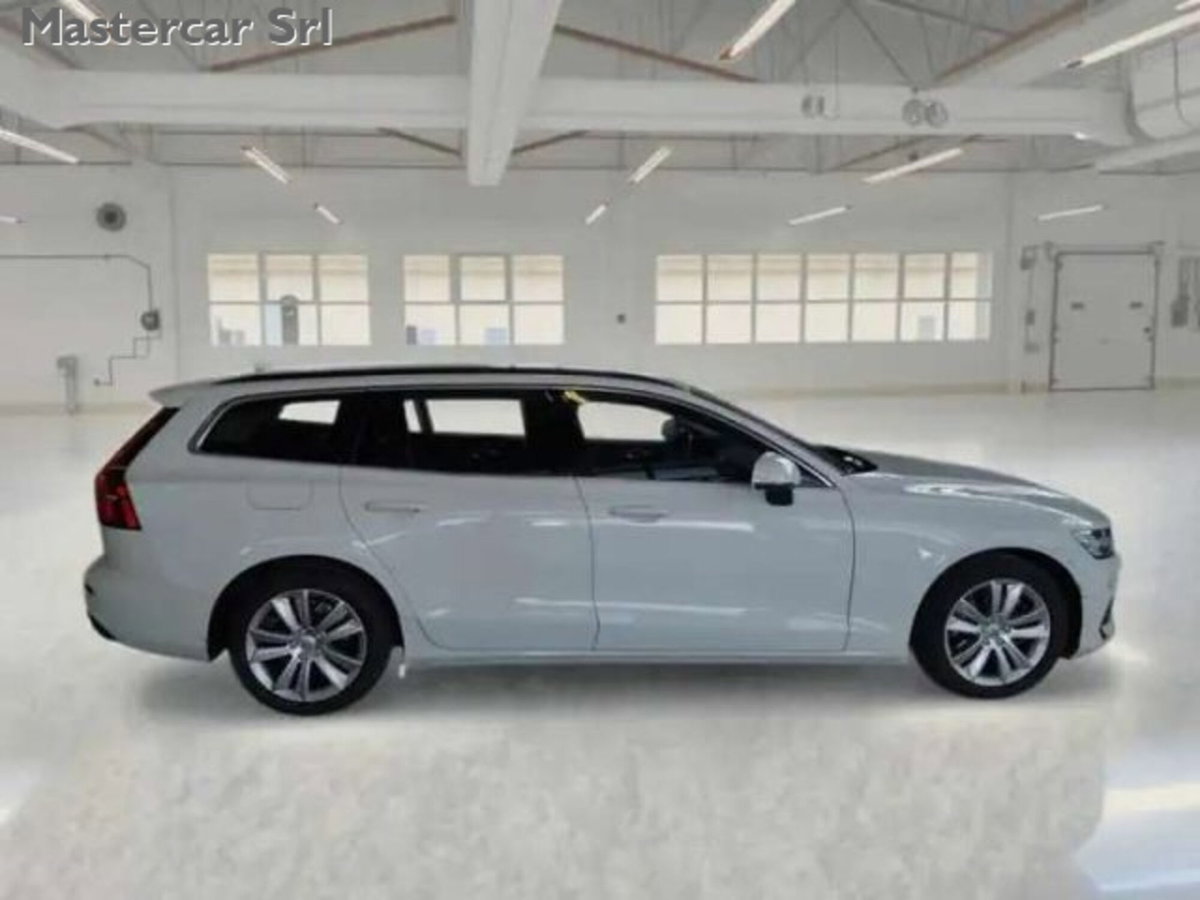 Volvo V60 B4 Geartronic Momentum Business Pro (7)