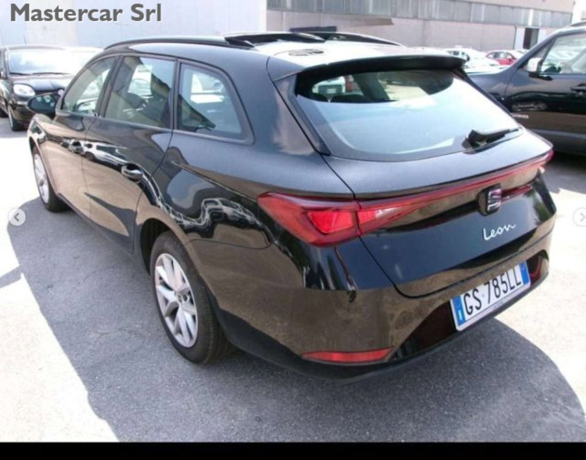 SEAT Leon ST Sportstourer 2.0 tdi Style 150cv dsg (2)