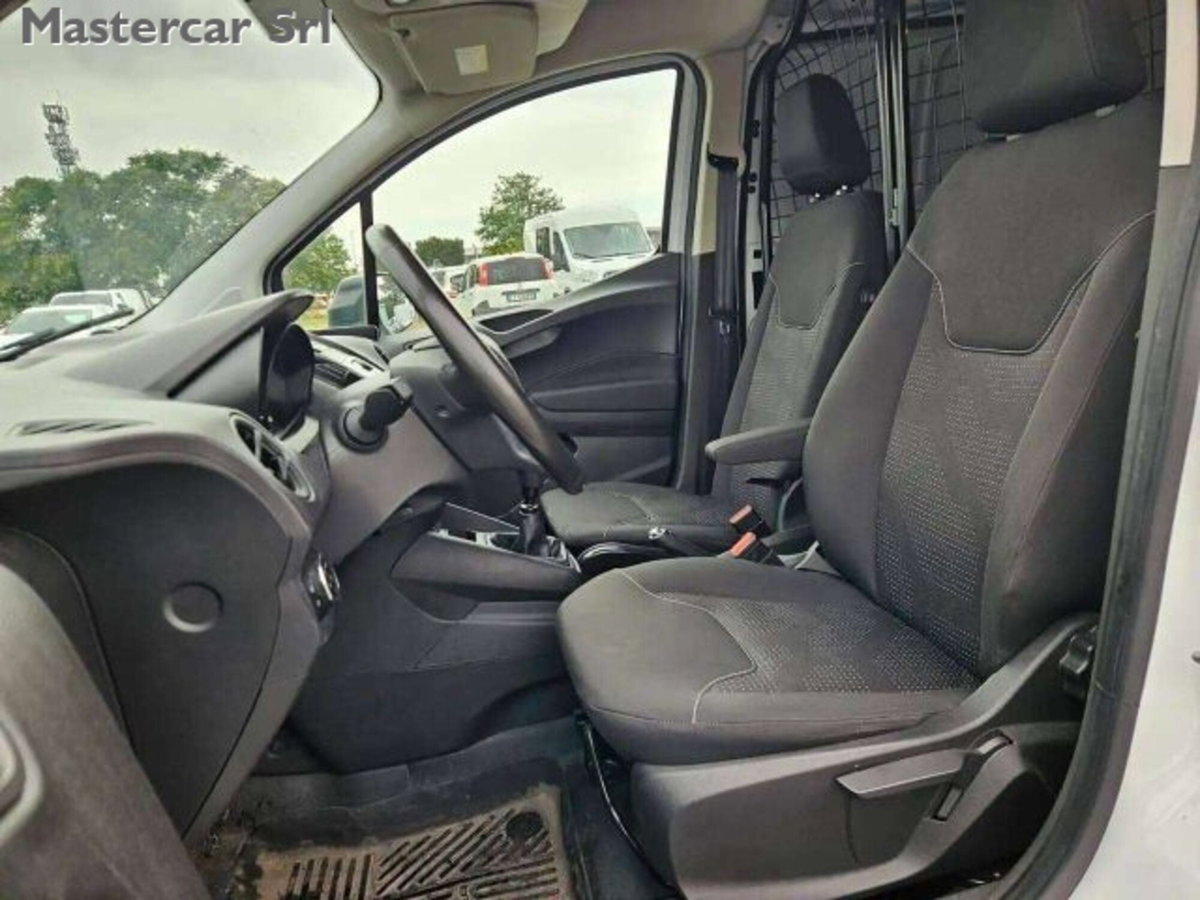 Ford Tourneo Courier 1.5 TDCI 100 CV Sport (10)